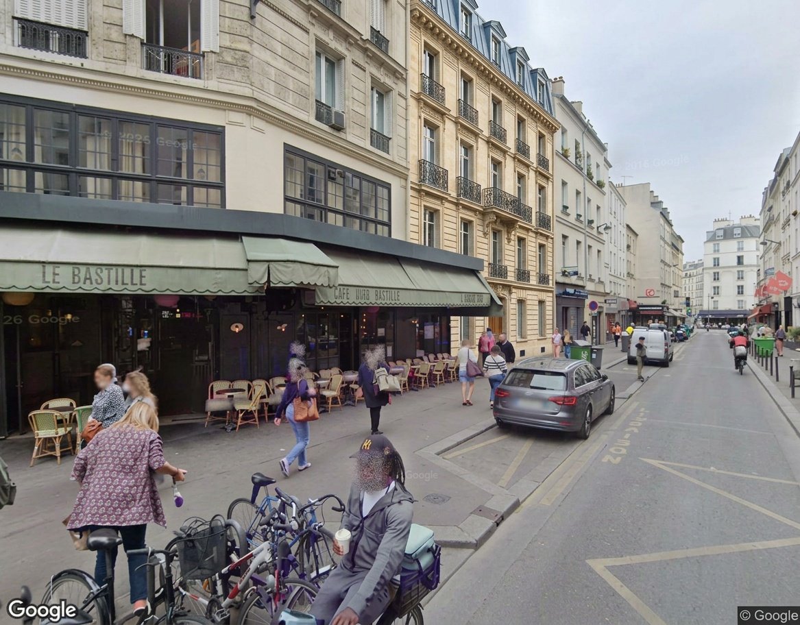 Rendu IA de la même façade avec un étage supplémentaire et une façade retravaillée